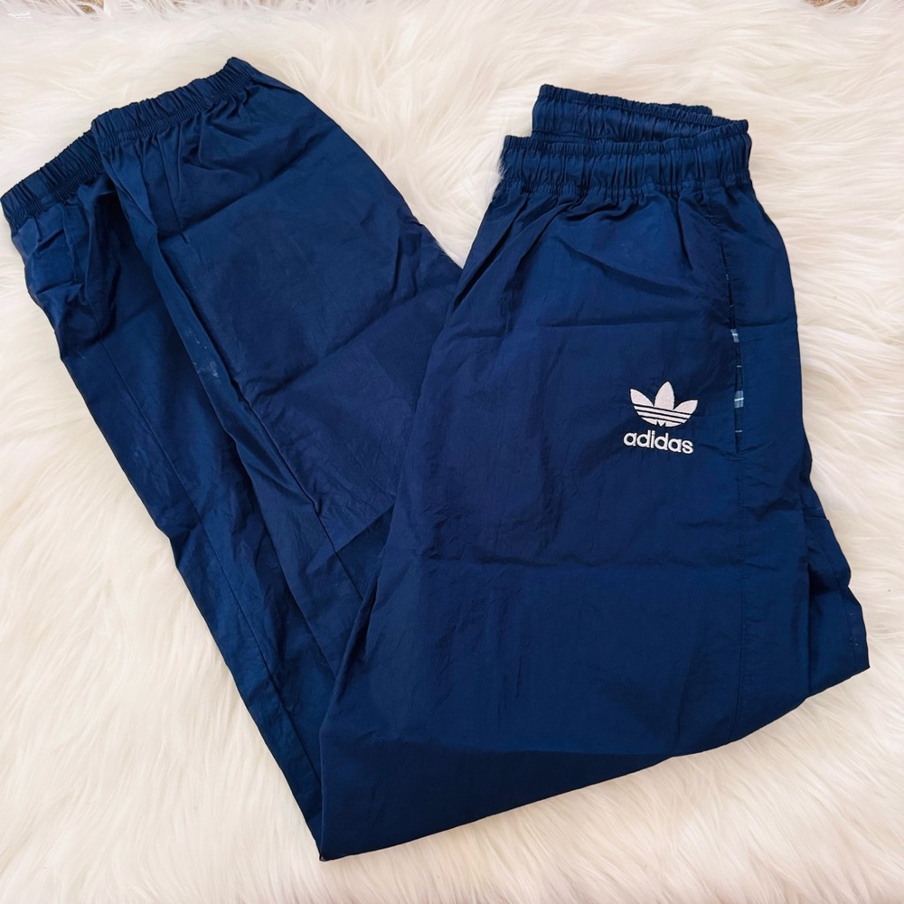 Vintage 90s y2k Adidas navy blue windbreaker track pants w/elastic waistband